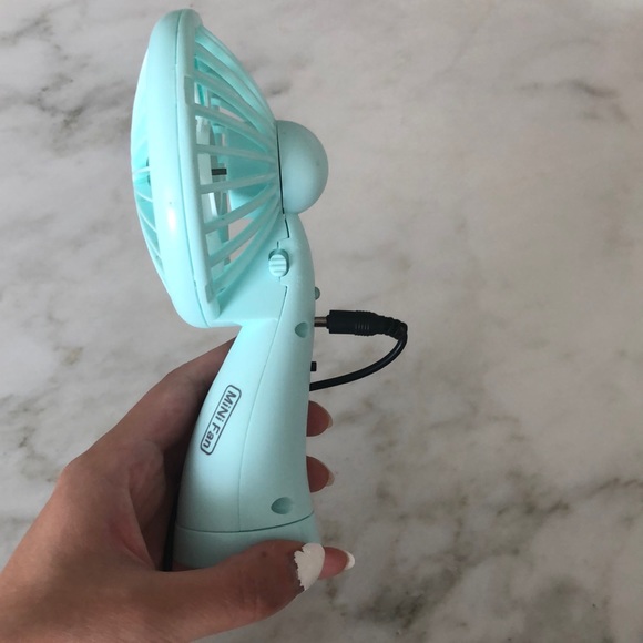 Mini Fan - Picture 2 of 11
